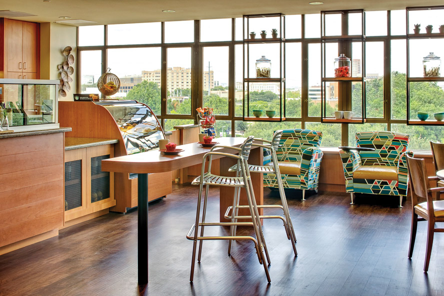 Aptura designed dining area at Texas Health Presbyterian Hospital with Maxwell Thomas furniture